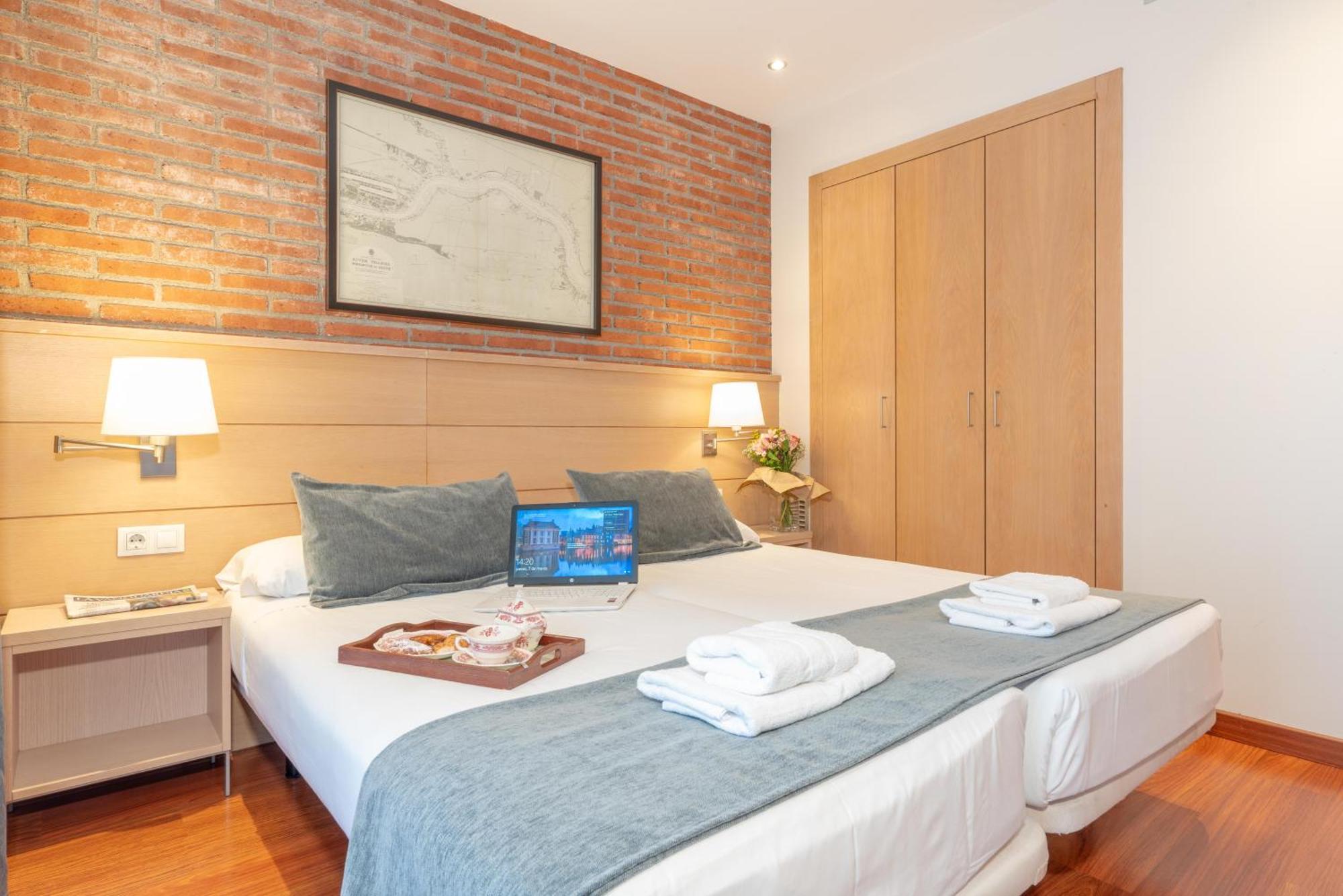 ברצלונה Serennia Cest Apartamentos Arc De Triomf מראה חיצוני תמונה