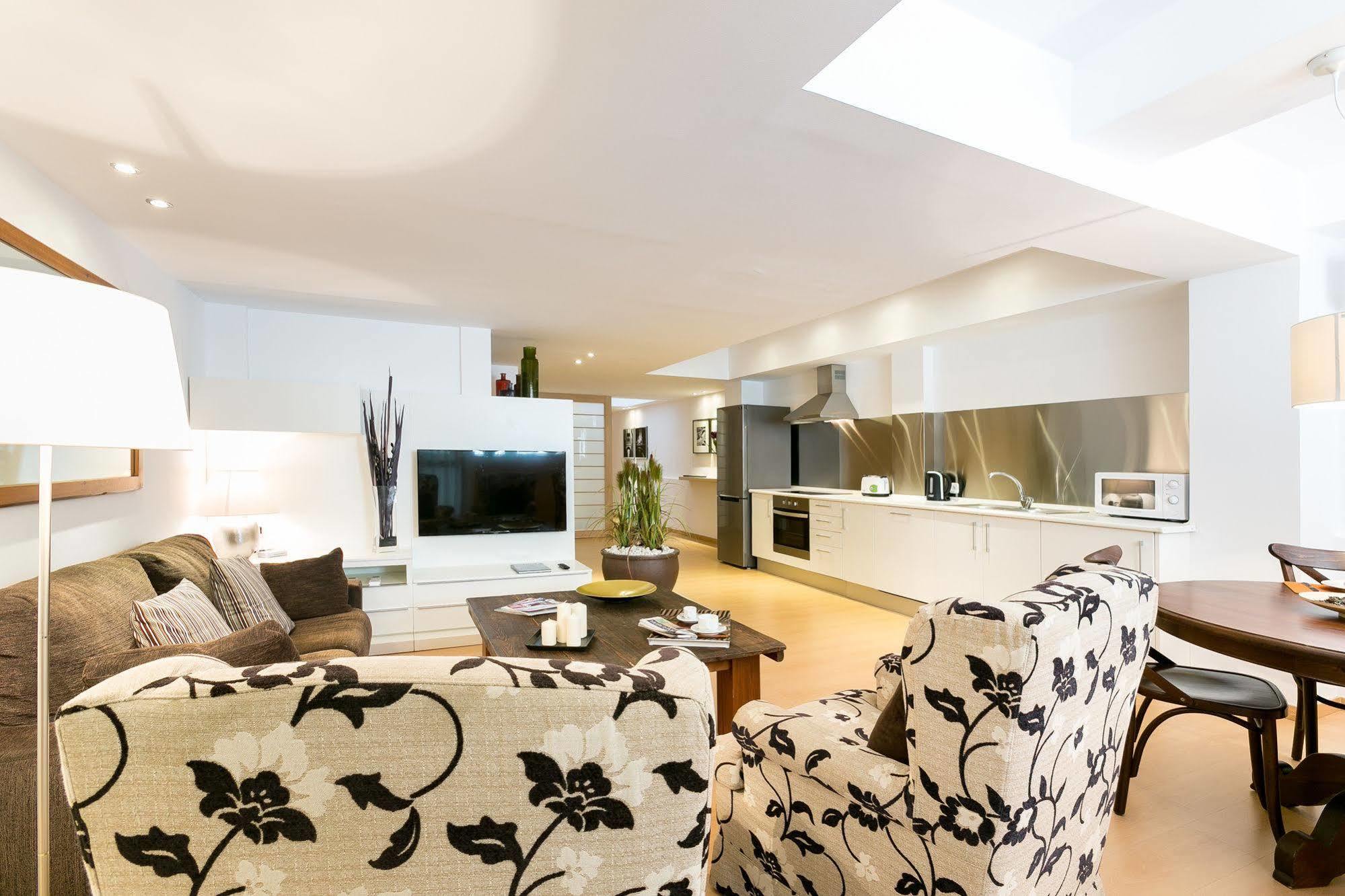 ברצלונה Serennia Cest Apartamentos Arc De Triomf מראה חיצוני תמונה